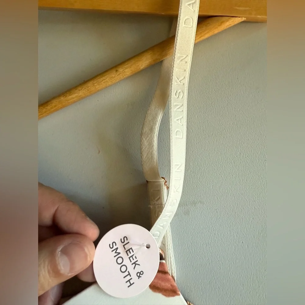 Danskin Micro Underwire Bra . Size 34B